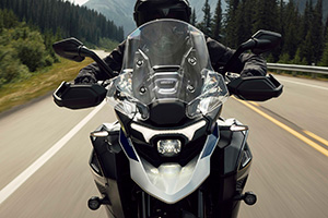 Triumph 2027 新Tiger 1200 - 三缸軸傳動好彎好力、790 - 860mm座高自動調整、雙雷達全電子化配套